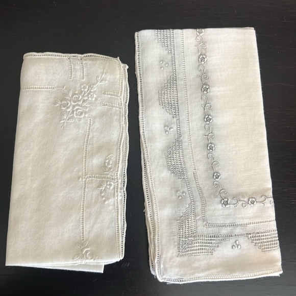 Vintage Handkerchiefs, bundle of 10. Very delicate hand embroidery, cotton - Picture 7 of 16